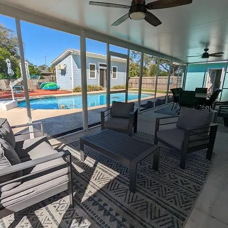 Beach House With Tiny House And Pool